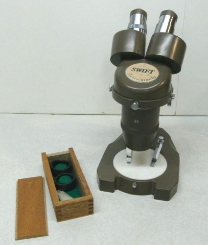 SWIFT STEREO NINETY MICROSCOPE 2X, 4X, W10X OCCULARS WITH CASE, EXCELLENT, JAPAN