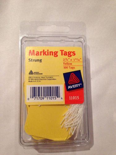 Avery 11015 Marking Tags Yellow 100 Hanging Labels 2 3/4&#034; X 1 11/16&#034; A25