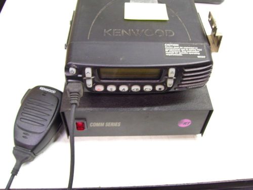 KENWOOD TK-8180K UHF MOBILE RADIO W/ MIC ON A AC SWITCHING POWER SUPPLY