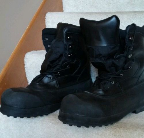 Men&#039;s Steel Toe Leather Work boots Size 15 studded bottoms