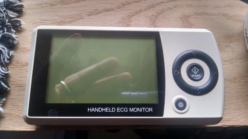 HANDHELD ECG MONITOR
