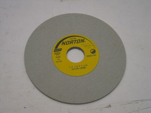 Norton  grinding wheels 7&#034; X 1/4&#034; X 1-1/4&#034;  , 32A100-I8VBE , 10 pcs. NEW !