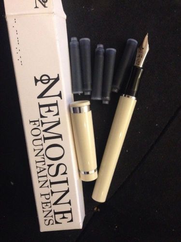 Nemosine Singularity Ivory Fountain Pen - German Extra Fine Nib