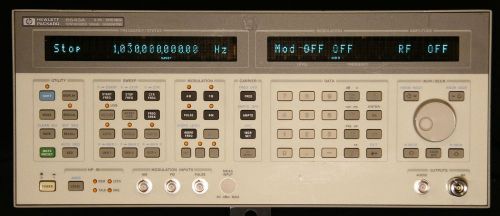 Agilent / HP 8643A Synthesized Signal Generator 001