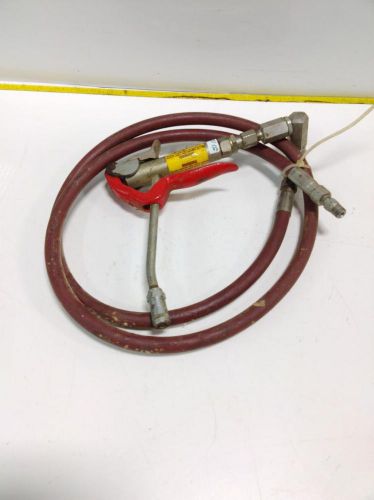 GREASE GUN WITH HOSE AND NOZZLE