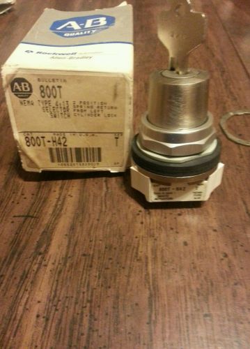 ALLEN BRADLEY 800TH42 KEYED SELECTOR SWITCH 2 POSITION NEW