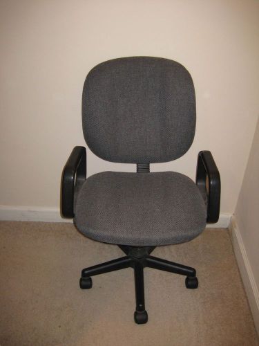 Gray Simple Short Back Computer Desk Task Office Chair w/ Wheels