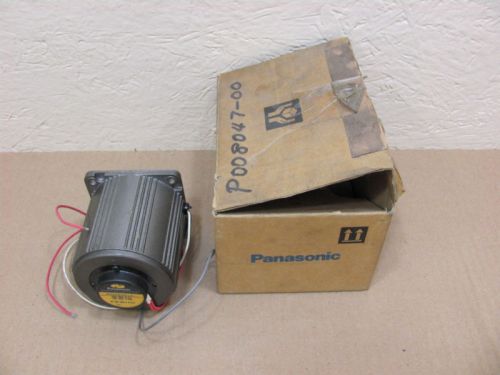 1 NIB PANASONIC M8RA25GV4L MOTOR