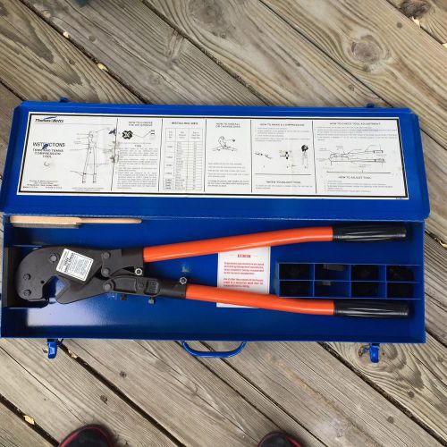 Thomas &amp; Betts TBM8 Manual Crimper With 8 Dies And Carrying Case New In Box