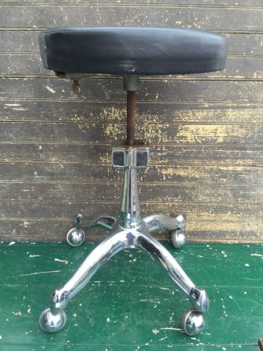 Vtg Dentsply Reliance KOENIGKRAMER Industrial Surgeon Dental Exam Stool Chair