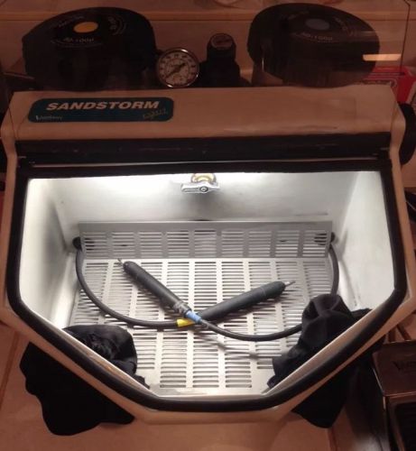 Vaniman Sandstorm Expert Dental Sandblast Cabinet Desktop Sand Blaster (GT)