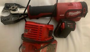 Milwaukee M18 2762-20 Cable Cutter Bundle