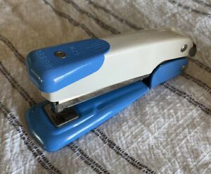 Vintage Arrow M25 Small Stapler Blue White