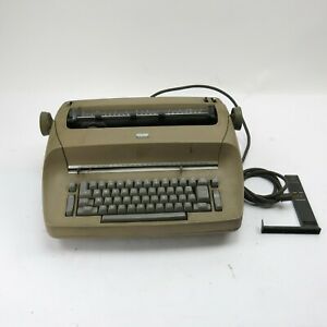 IBM Selectric Typewriter Model 72 Vintage Office Machine Beige/Coral