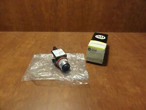 800MR-B2 push button