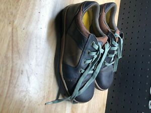 Keen work safety shoes for men, size 10D US, Steel Toe, Excellent Condition.
