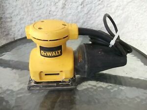 DeWALT DW411 Palm Grip 1/4-Sheet Sander w/ Dust Collector