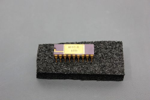NEW ANALOG DEVICES 10 BIT A/D CONVERTER AD571JD PURPLE/GOLD   (S18-T-30A)