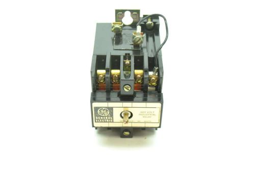 NEW GENERAL ELECTRIC GE CR120BD03041 INDUSTRIAL RELAY 600V-AC D403001