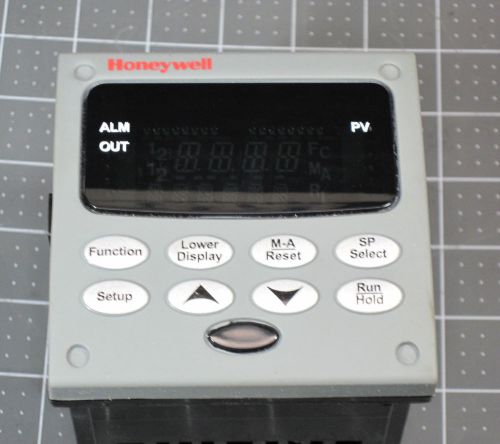 Honeywell udc2500  dc2500-aa-3b00-300-00000-00-0 temperature controller new for sale