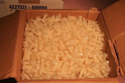 Box of 1500 fastex christmas tree clips 354-280307-00-0101, natural, single head for sale
