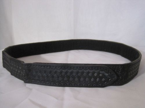 SAFARILAND Medium Black Leather Velcro Duty Belt 1 1/2&#034; Wide 38&#034; Waste Police