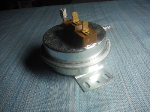 Tridelta Adjustable Differential Pressure Switch .17-5.0 W.C.