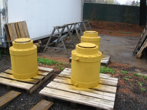 For sale (3) heavy duty hydraulic cylinders for sale