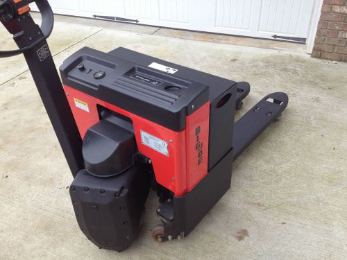 BIG JOE PTE 45 -  4500 LBS ELECTRIC PALLET JACK   LOT 317.