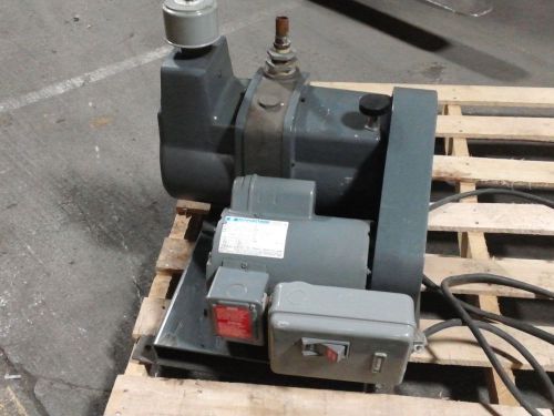 Industrial or lab use hyvac 45  vacuum pump runs great 91955-001 retail $4000.00 for sale
