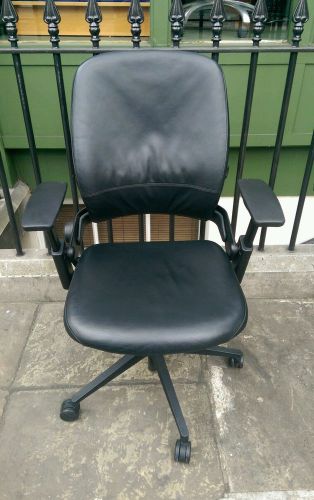 Black leather steelcase leap chair v2 ergonomic office chair.lumber 3d arm. for sale
