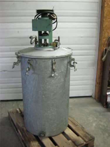 Plummer spray equipment 50 gal paint pot with mixer for sale