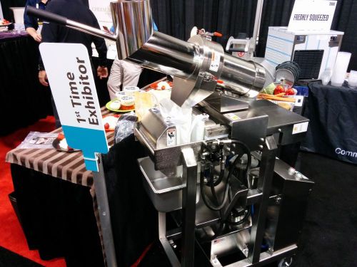 FS-12 Commercial cold press juicer with attached grinder