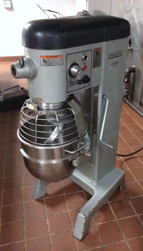 D-330 Hobart 30 Quart Dough Mixer with Bowl, Bowl Guard &amp; 1 Attachment - 1 Phase