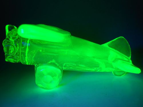Green Vaseline glass Airplane uranium yellow canary jet Cessna / candy container