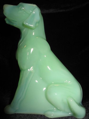 Jadeite Jade glass Labrador Retriever paperweight Lab dog Green Milk jadite Mint