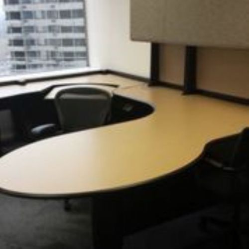 6&#039; x 8&#039; herman miller &#034;passage&#034; free standing cubicles desking units for sale