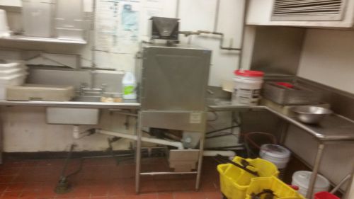Ecolab ES2000 Dishwasher w Infeed &amp; Outfeed Tables