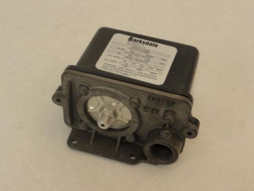 90911 Old-Stock, Barksdale MSPH-JJ100SS Pressure Switch 15A 125/250/480Vac