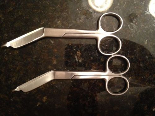 Suture scissors (2)