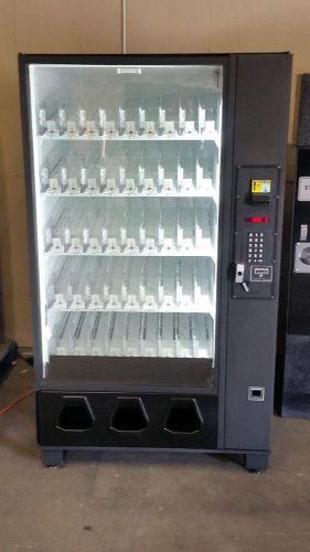 Dixie Narco 5591 Glass Front Vending Machine