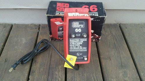 RED SNAP&#039;R 66 SOLID STATE ELECTRIC FENCE CONTROLLER, 10 MILE RANGE 110 VAC 60 HZ