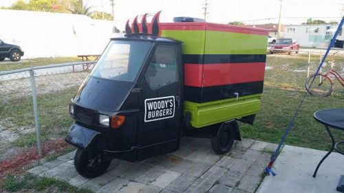 Piaggio Ape 50 - Mini Food Truck
