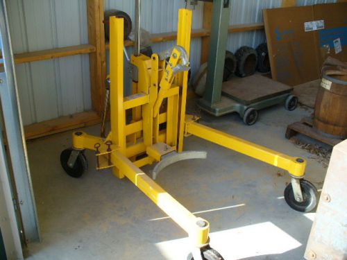 NEW Barrel lift / cart. Vestil model DCR-880-M. S/N S110894. Capacity 880 LBS.