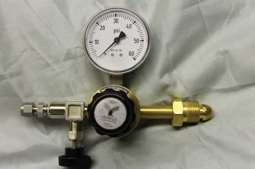 Helium/argon regulator 3000psi inlet 0-40psi outlet cga580 new demo unit for sale