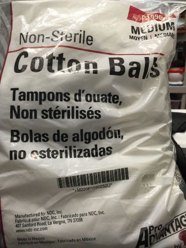 Pro Advantage Cotton Balls, Medium, Non Sterile