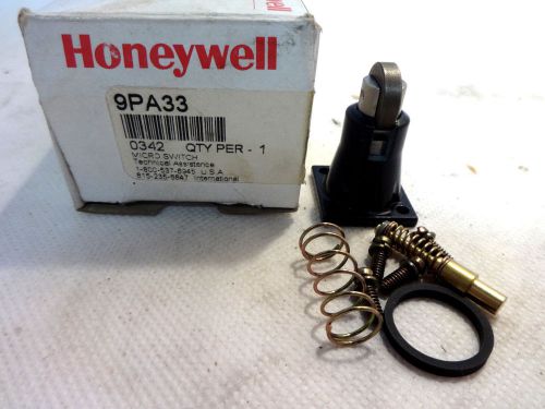 NEW IN BOX HONEYWELL 9PA33 ACTUATED ROLLER PLUNGER HEAD