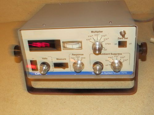 Oriel Model 7070 Photomultiplier Detection System Controller