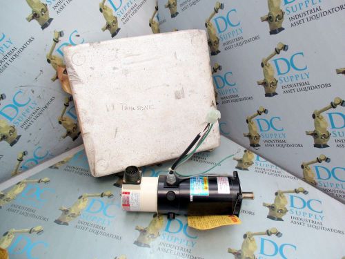 Sanyo r580bt-002e l2z 2500 rpm 85 v 90 vdc 7.6 a dc servo motor w/ encoder new for sale