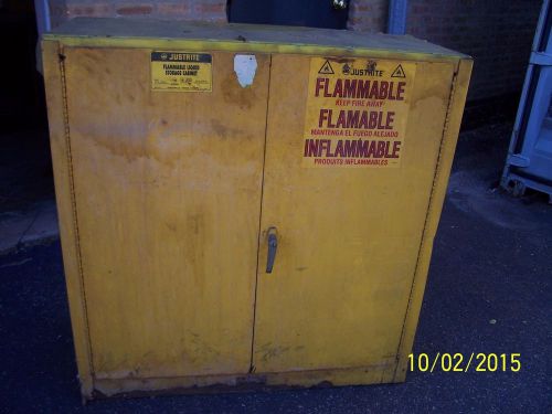 Justrite Flammable Fire Liquid Lab Safety Solvent Cabinet